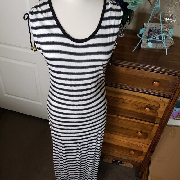 SOFT Michael Kors Black and White Striped Scoop Neck Maxi Dress - Picture 3 of 12